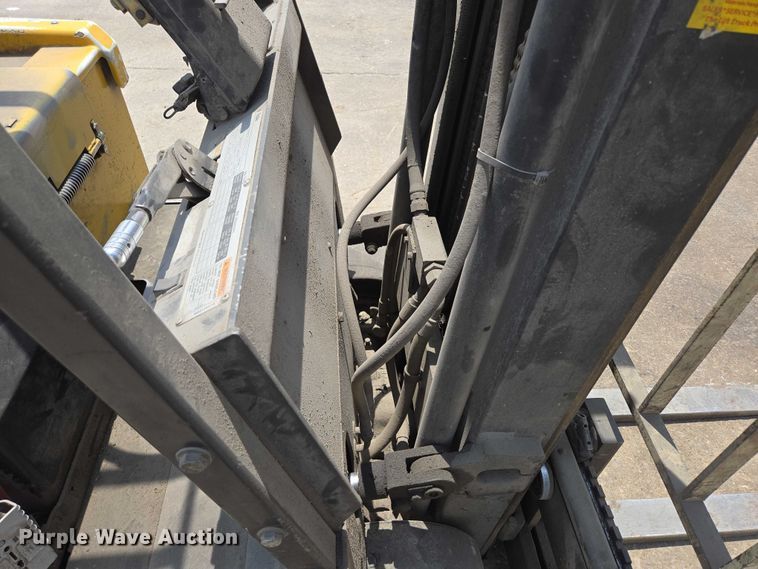 image for item EN3806 Yale ERC050ZAN48SE083 forklift