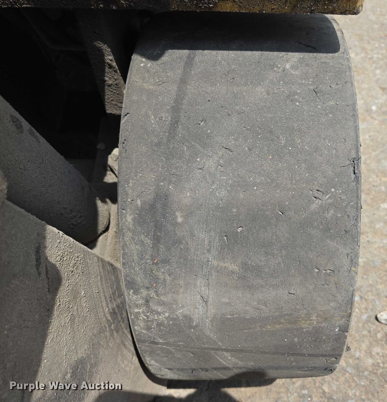 image for item EN3806 Yale ERC050ZAN48SE083 forklift