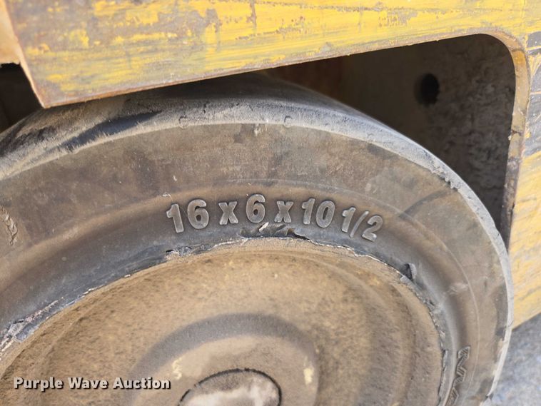 image for item EN3806 Yale ERC050ZAN48SE083 forklift