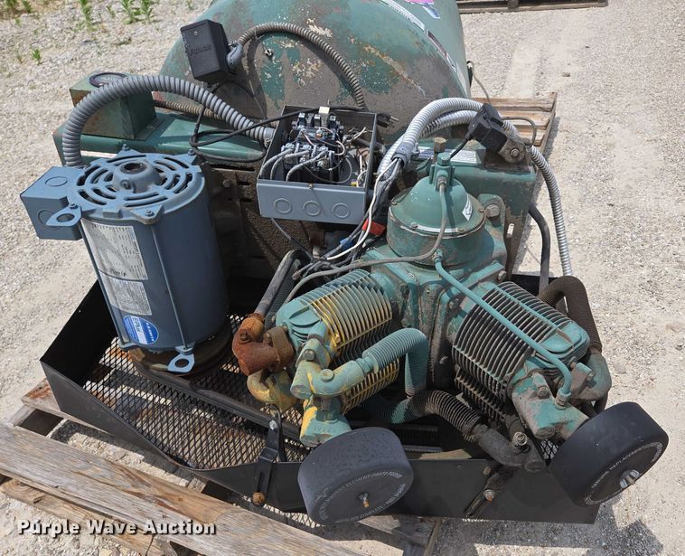 image for item EN3808 Champion VR10-12 air compressor