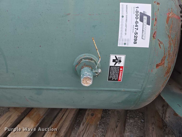 image for item EN3808 Champion VR10-12 air compressor