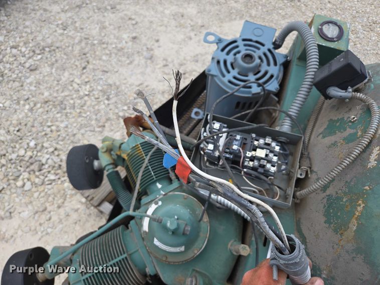 image for item EN3808 Champion VR10-12 air compressor