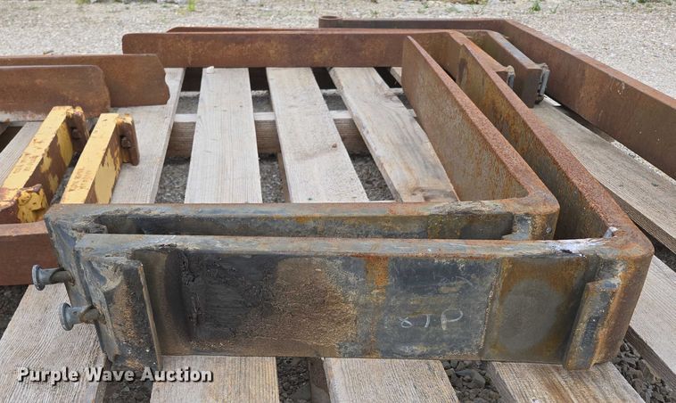 image for item EN3809 (6) sets of forklift forks