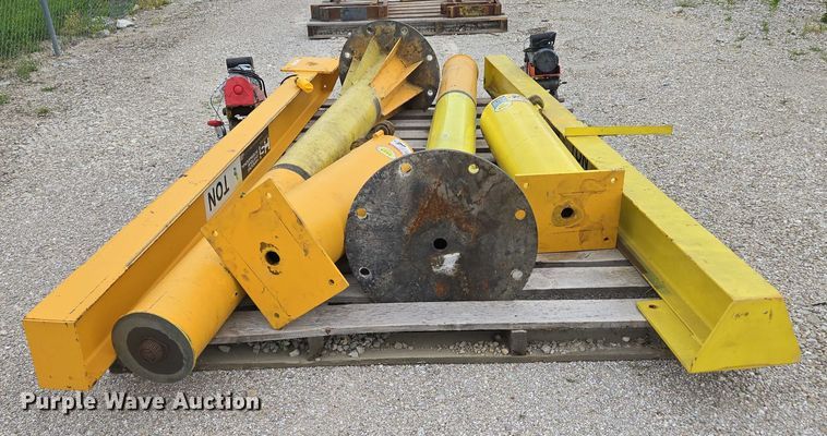 image for item EN3810 (2) handling systems international hoist