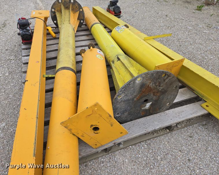 image for item EN3810 (2) handling systems international hoist