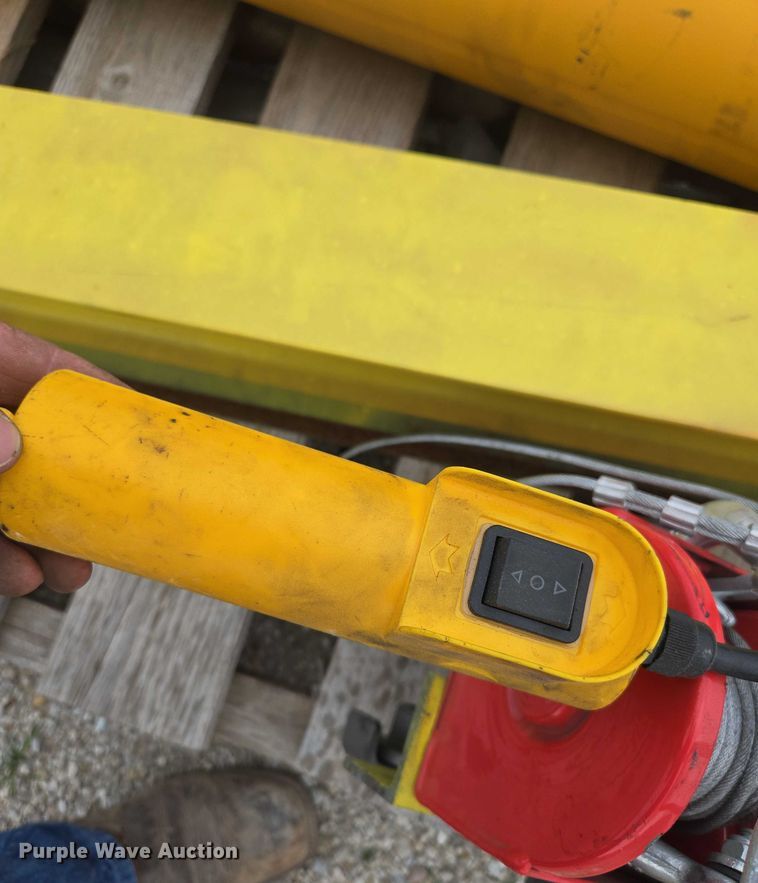 image for item EN3810 (2) handling systems international hoist