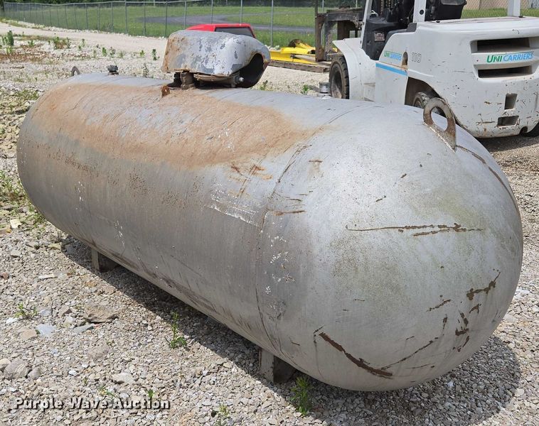 image for item EN3812 Propane tank