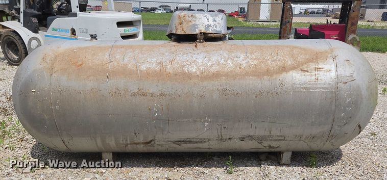 image for item EN3812 Propane tank