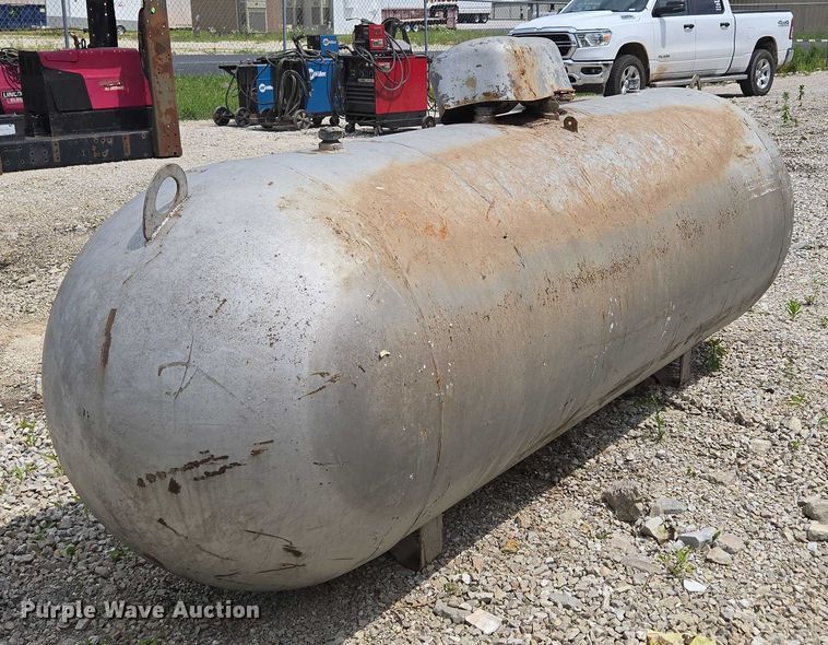 image for item EN3812 Propane tank