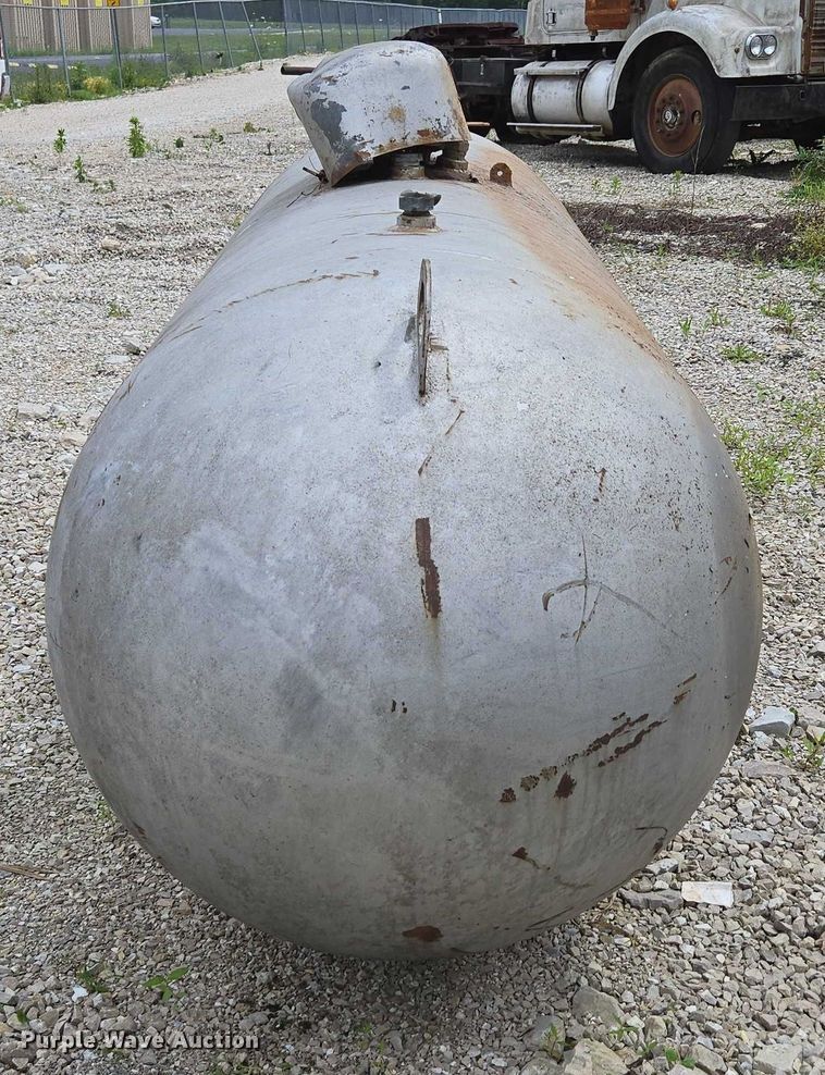 image for item EN3812 Propane tank