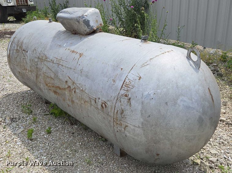 image for item EN3812 Propane tank