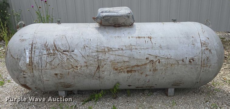 image for item EN3812 Propane tank