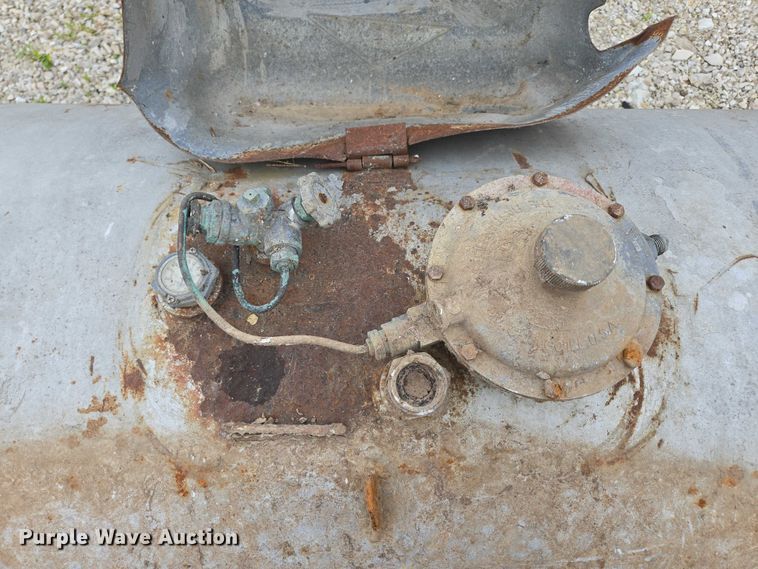 image for item EN3812 Propane tank