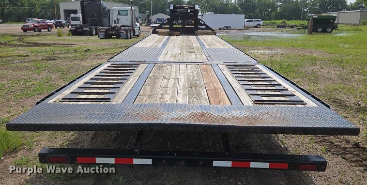 image for item EN8037 2017 Midsota FB32GN tilt deck equipment trailer