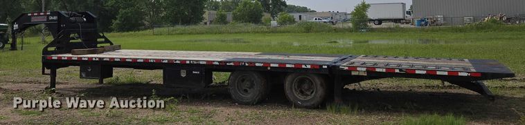 image for item EN8037 2017 Midsota FB32GN tilt deck equipment trailer