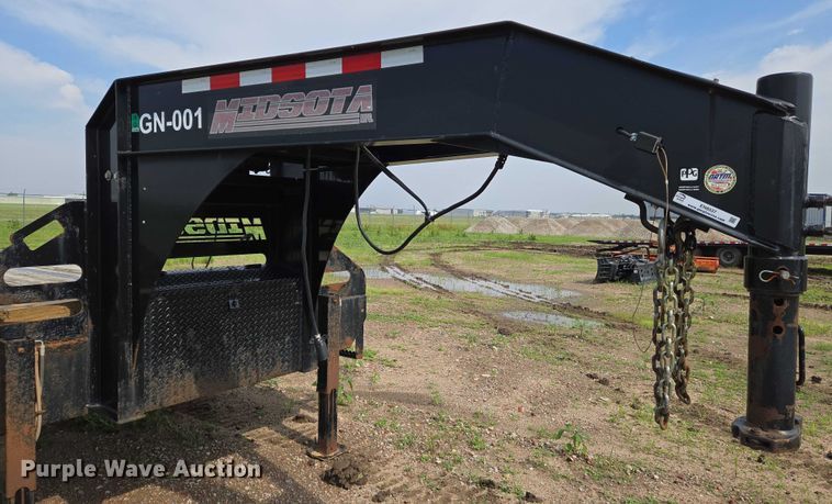 image for item EN8037 2017 Midsota FB32GN tilt deck equipment trailer