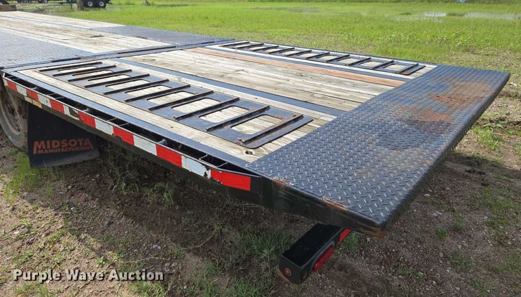 image for item EN8037 2017 Midsota FB32GN tilt deck equipment trailer