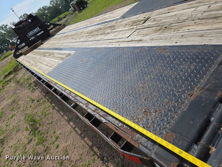 image for item EN8037 2017 Midsota FB32GN tilt deck equipment trailer