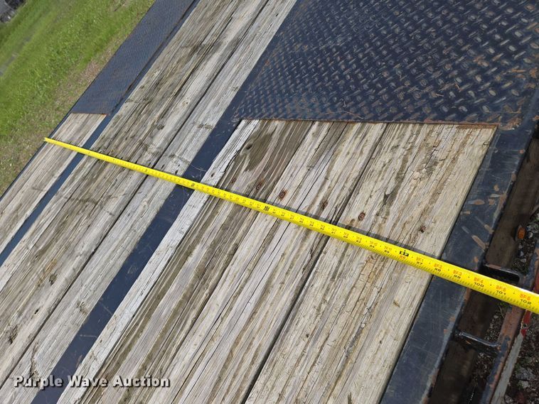 image for item EN8037 2017 Midsota FB32GN tilt deck equipment trailer