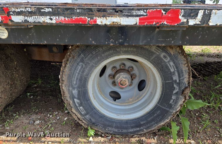 image for item EN8037 2017 Midsota FB32GN tilt deck equipment trailer