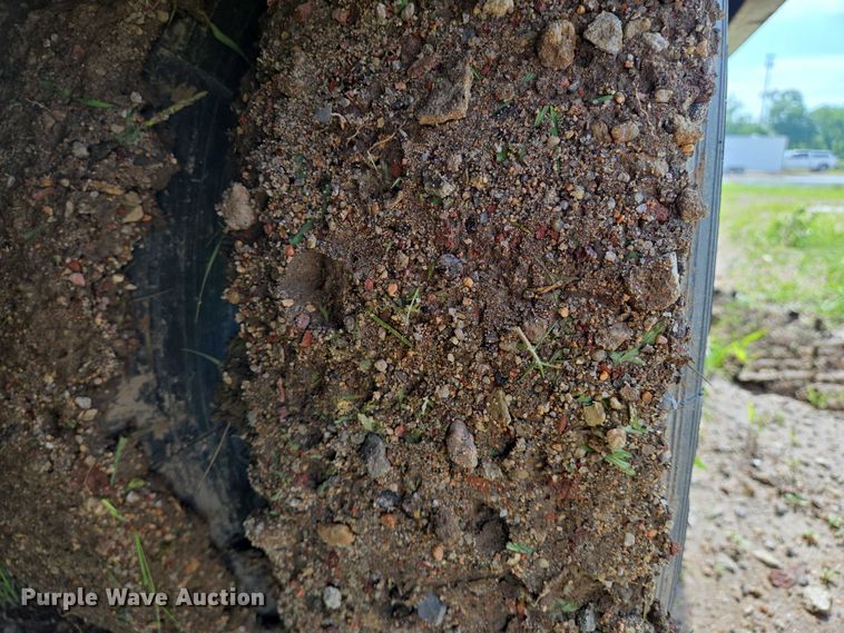 image for item EN8037 2017 Midsota FB32GN tilt deck equipment trailer