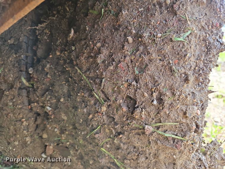 image for item EN8037 2017 Midsota FB32GN tilt deck equipment trailer