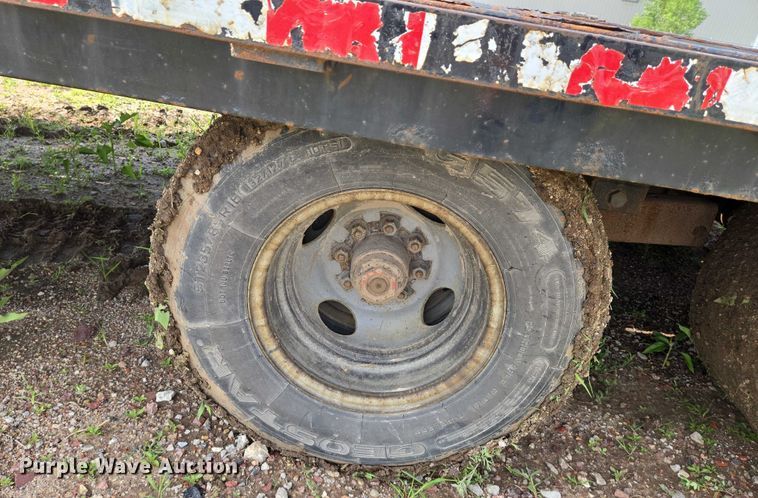 image for item EN8037 2017 Midsota FB32GN tilt deck equipment trailer