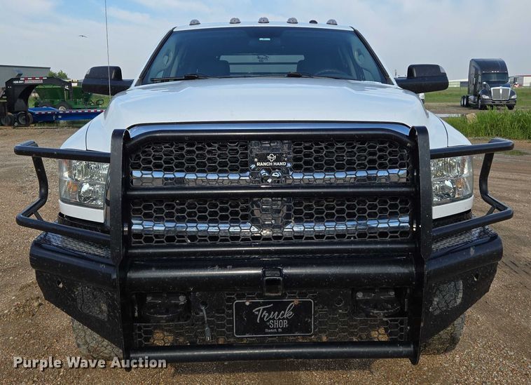 image for item EN8040 2018 Dodge Ram 2500 Crew Cab flatbed pickup truck