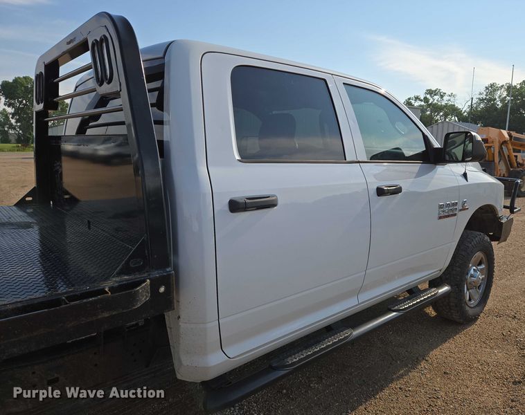 image for item EN8040 2018 Dodge Ram 2500 Crew Cab flatbed pickup truck