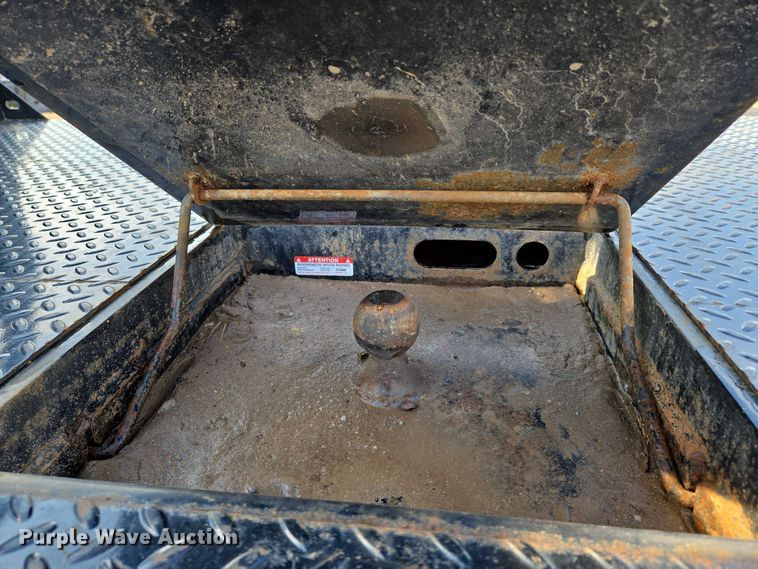 image for item EN8040 2018 Dodge Ram 2500 Crew Cab flatbed pickup truck