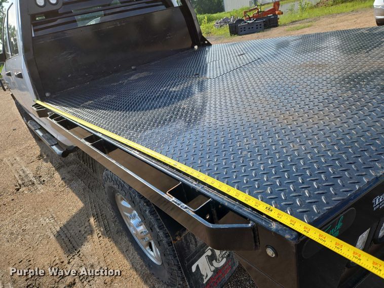 image for item EN8040 2018 Dodge Ram 2500 Crew Cab flatbed pickup truck