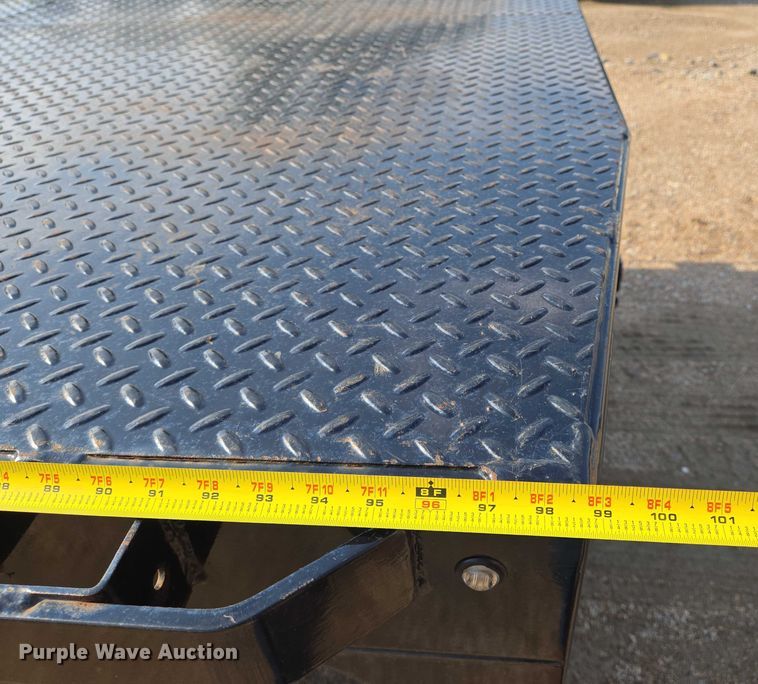 image for item EN8040 2018 Dodge Ram 2500 Crew Cab flatbed pickup truck