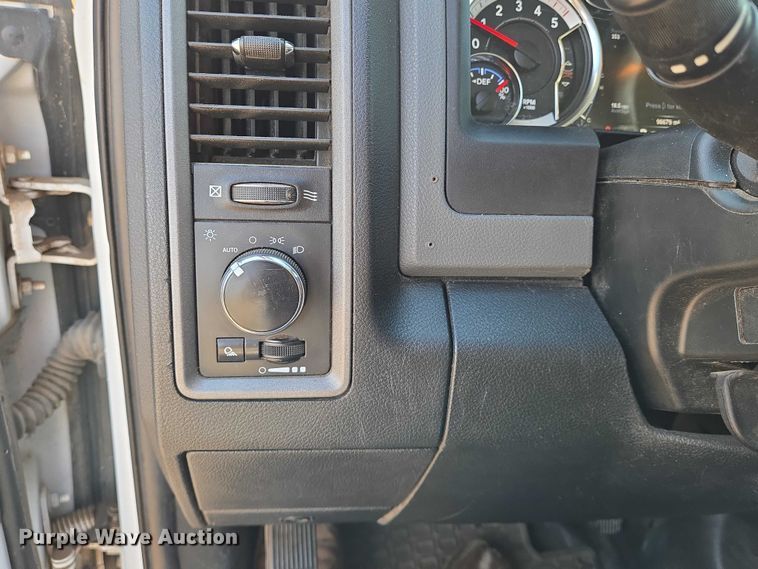 image for item EN8040 2018 Dodge Ram 2500 Crew Cab flatbed pickup truck