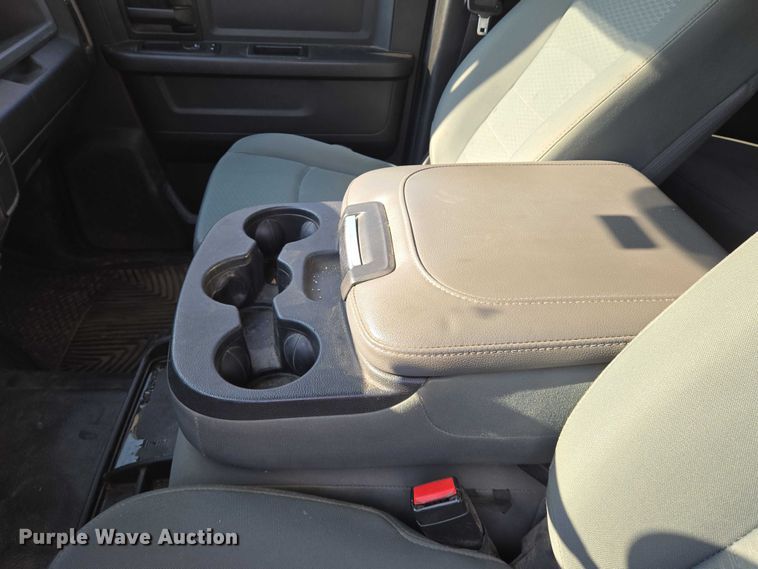 image for item EN8040 2018 Dodge Ram 2500 Crew Cab flatbed pickup truck