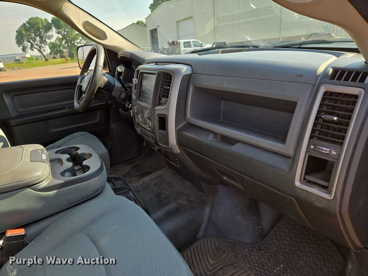 image for item EN8040 2018 Dodge Ram 2500 Crew Cab flatbed pickup truck