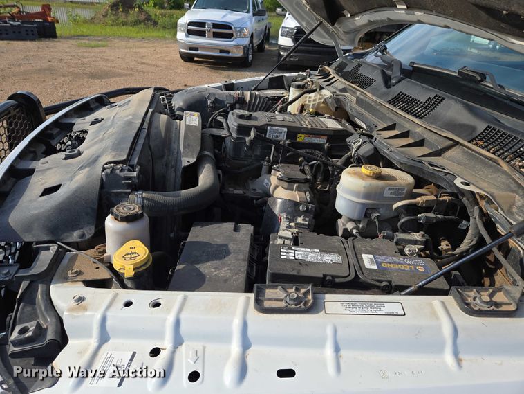 image for item EN8040 2018 Dodge Ram 2500 Crew Cab flatbed pickup truck