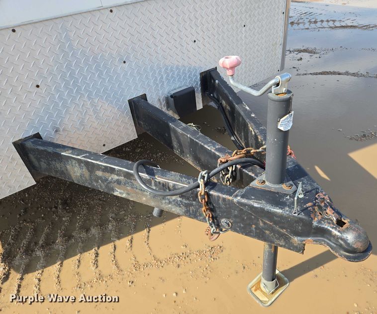 image for item EN8041 2001 Pace enclosed cargo trailer