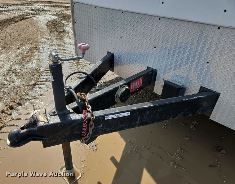 image for item EN8041 2001 Pace enclosed cargo trailer