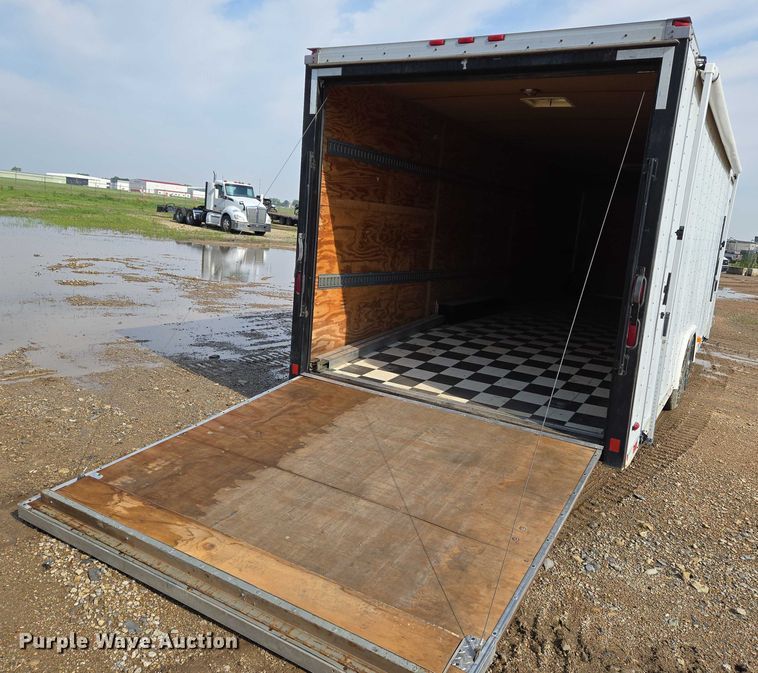 image for item EN8041 2001 Pace enclosed cargo trailer