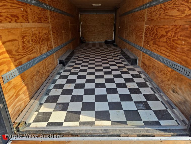 image for item EN8041 2001 Pace enclosed cargo trailer