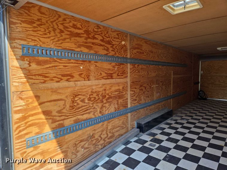 image for item EN8041 2001 Pace enclosed cargo trailer