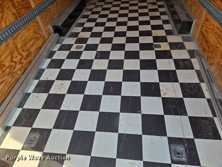 image for item EN8041 2001 Pace enclosed cargo trailer