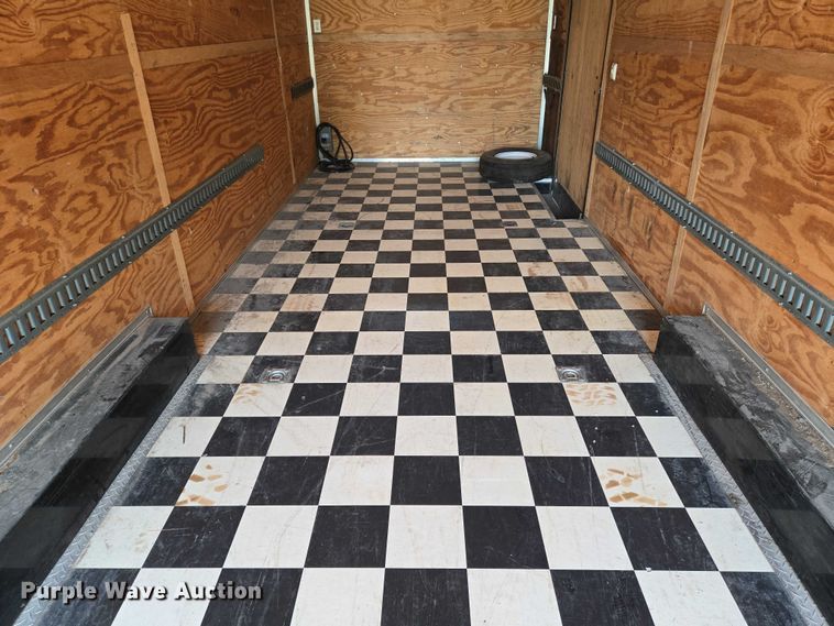 image for item EN8041 2001 Pace enclosed cargo trailer