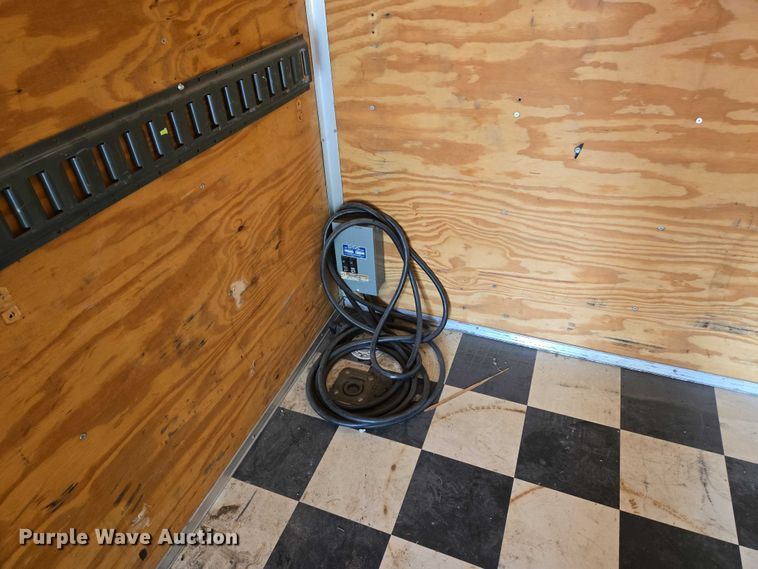 image for item EN8041 2001 Pace enclosed cargo trailer