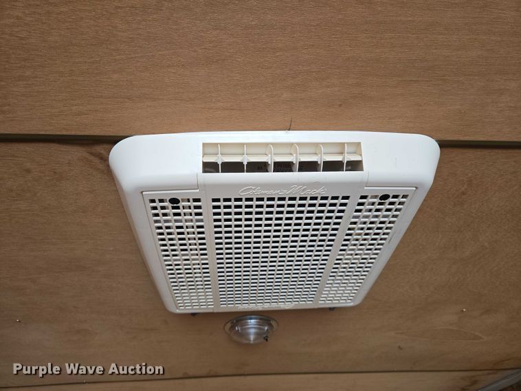 image for item EN8041 2001 Pace enclosed cargo trailer