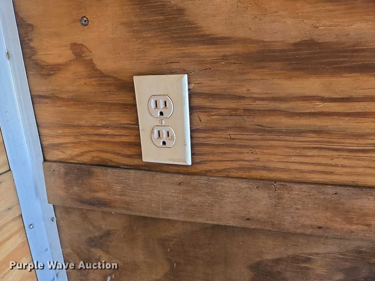 image for item EN8041 2001 Pace enclosed cargo trailer