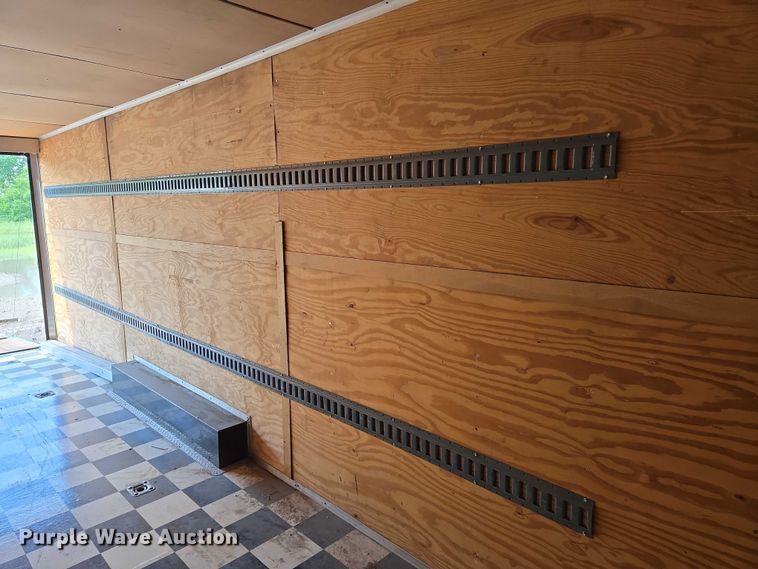 image for item EN8041 2001 Pace enclosed cargo trailer