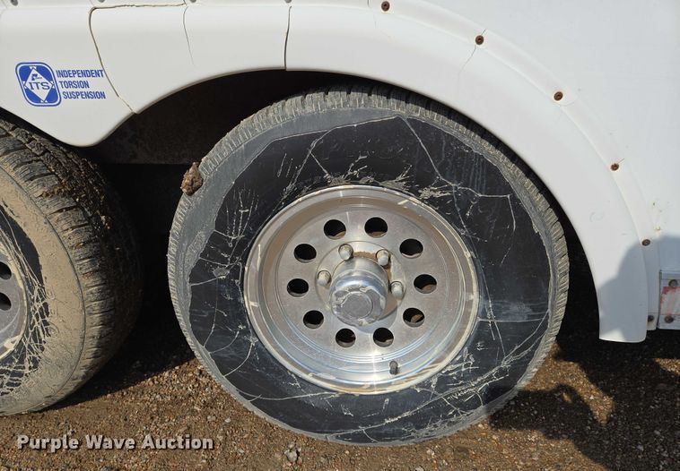 image for item EN8041 2001 Pace enclosed cargo trailer