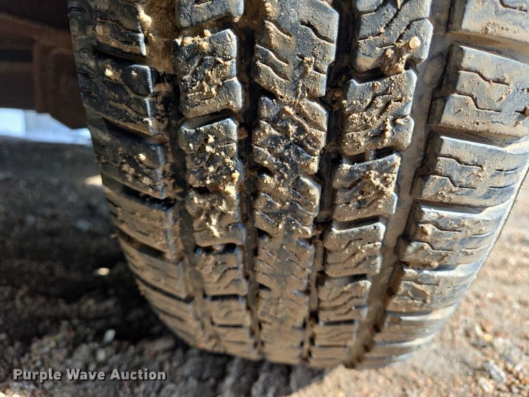 image for item EN8041 2001 Pace enclosed cargo trailer