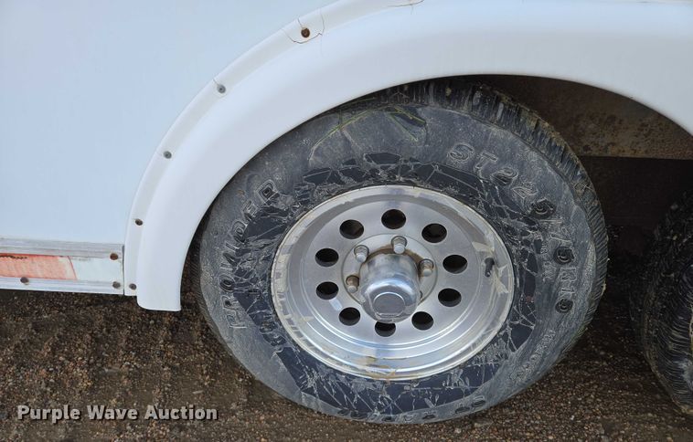 image for item EN8041 2001 Pace enclosed cargo trailer